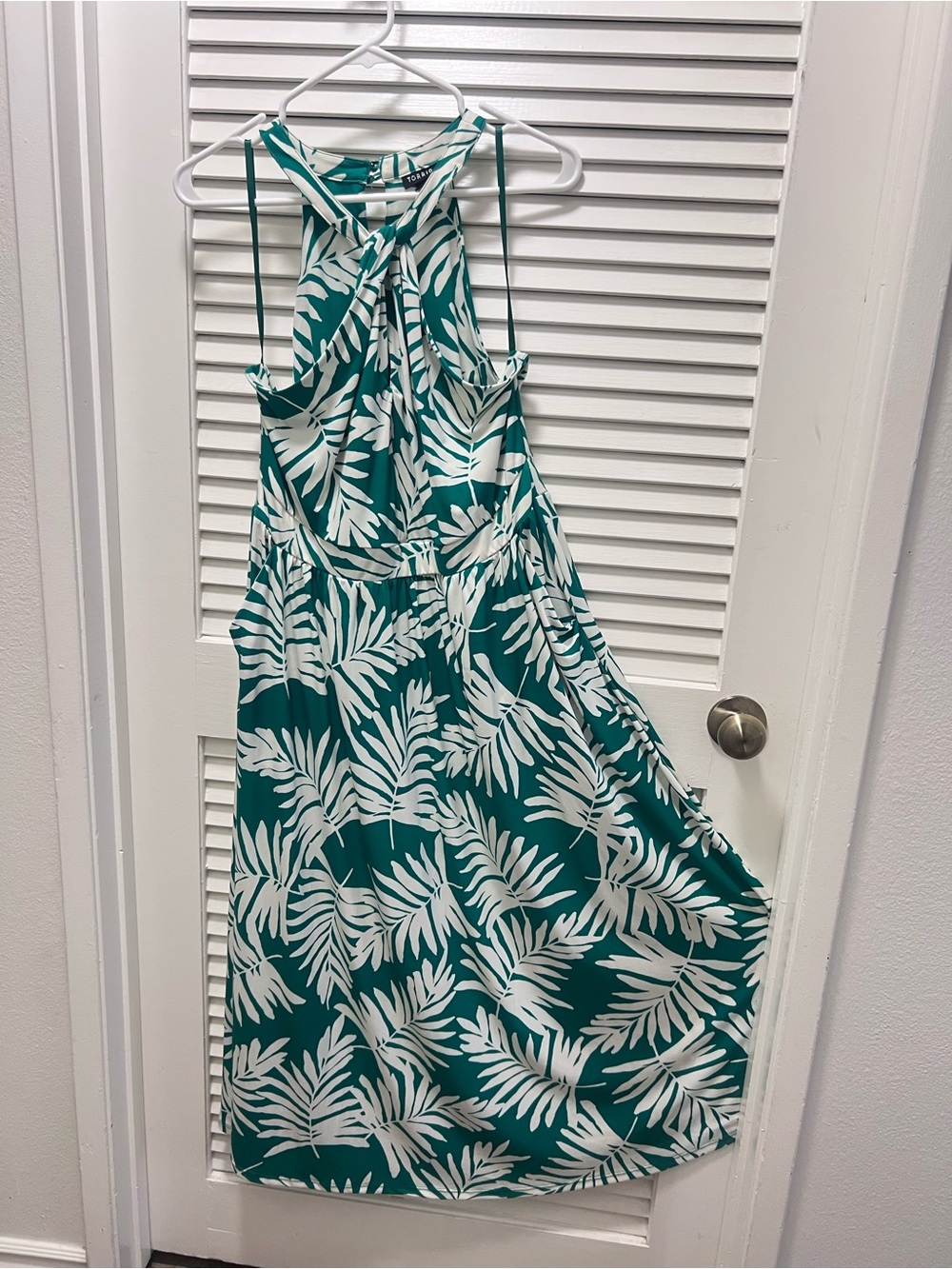 TORRID Women’s green  Palm-Print Halter size